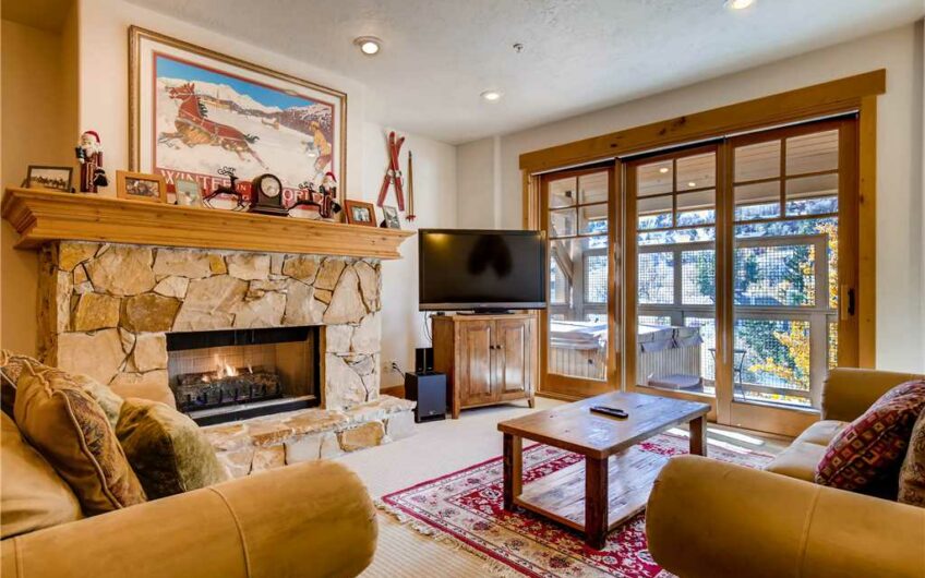 Town Pointe C302