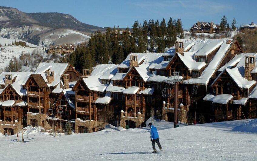 Snow Cloud Lodge