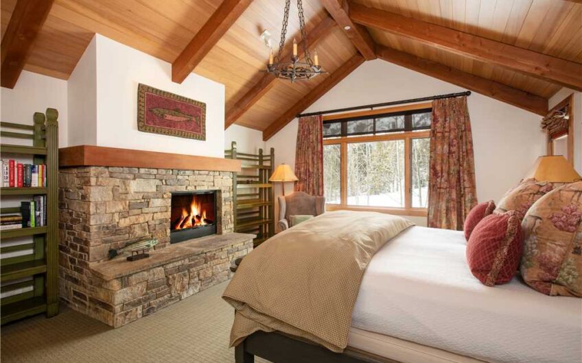 Granite Ridge Ski Lodge, 3217 Washakie Road, Teton Village